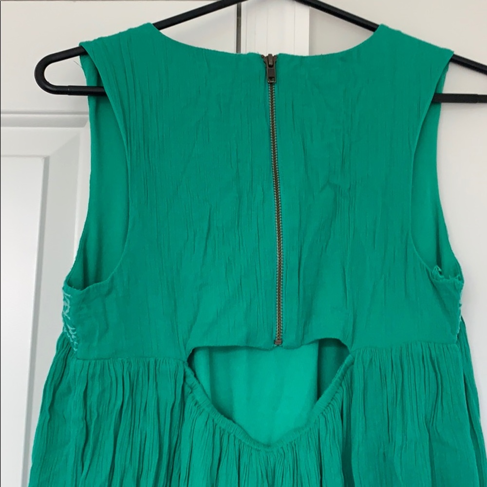 Dress - Picture 4 of 4